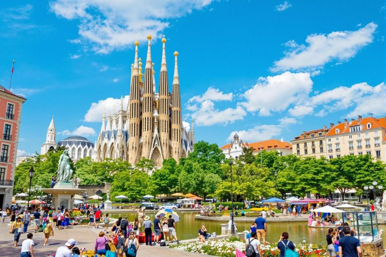 Taxe touristique 2025 : voici les villes européennes où vous devrez payer plus cher.jpg