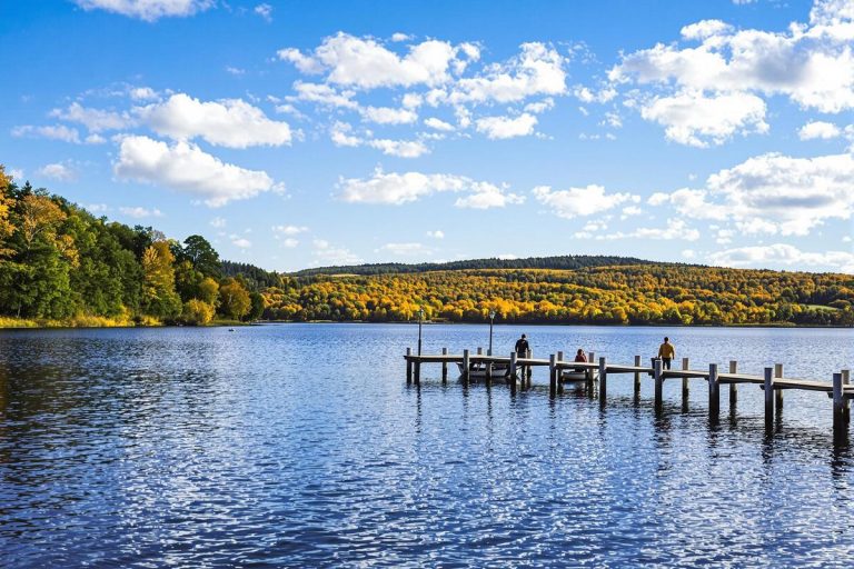 Ma grand-mère a vu naître ce lac de la Creuse en 1950 : son village a disparu sous l'eau.jpg